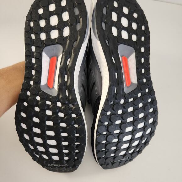 adidas Ultraboost DNA Black/Iron Metallic/Carbon 7 D (M) main image 7